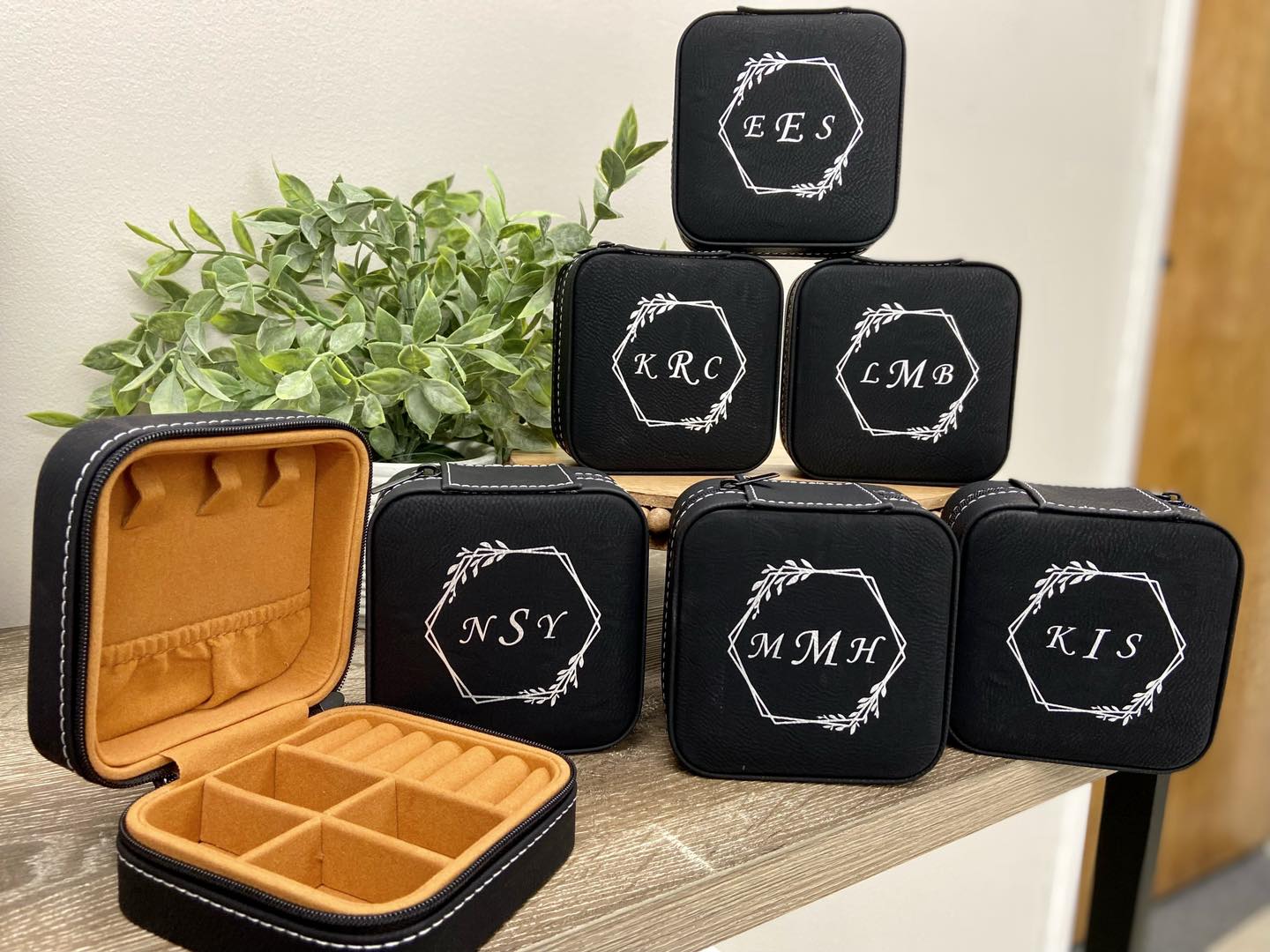 Single watch clearance box personalized